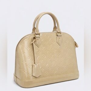 Louis Vuitton Beige Alma Handbag